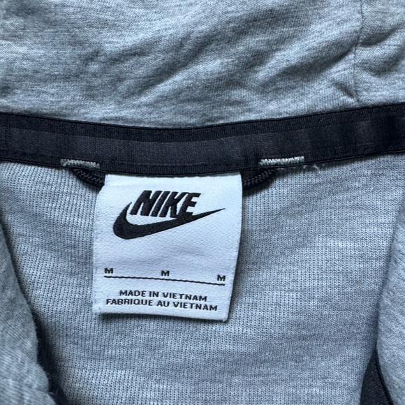 Nike Kids Sportswear Tech Fleece Gray Full-Zip Hoodie - Picture 3 of 5